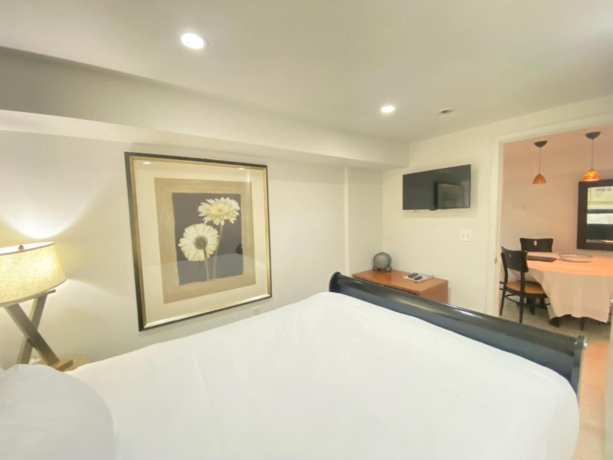 Comfy Basement Home 2 Bdrm1Den 3Queen Beds Washington Eksteriør billede
