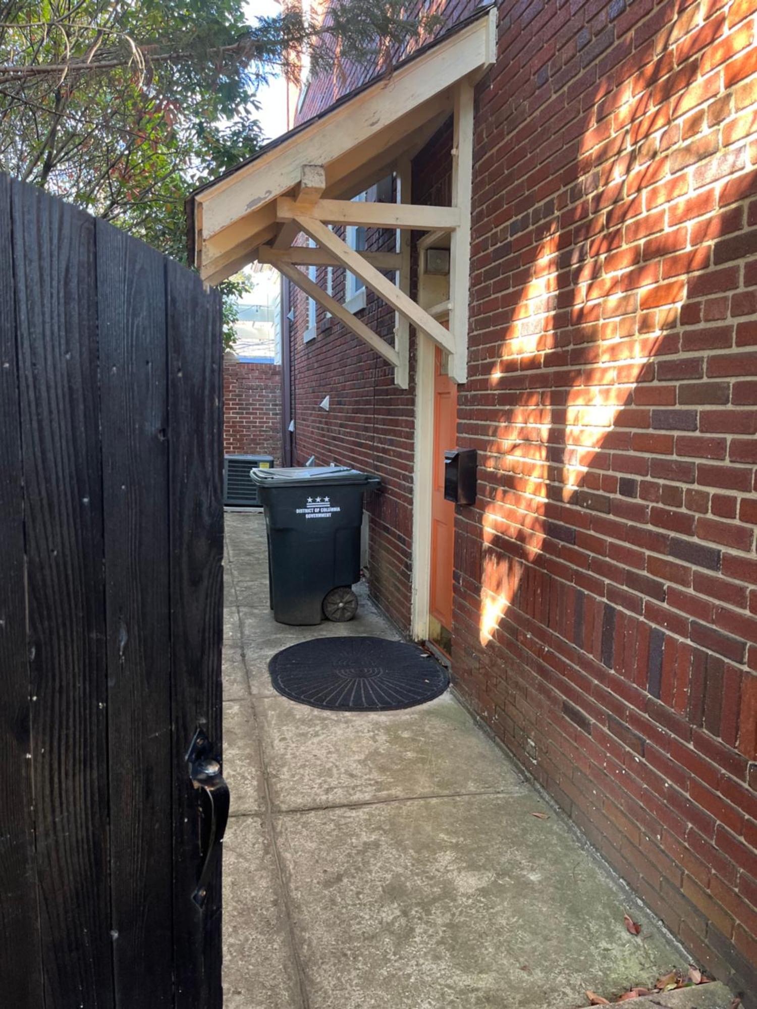 Comfy Basement Home 2 Bdrm1Den 3Queen Beds Washington Eksteriør billede